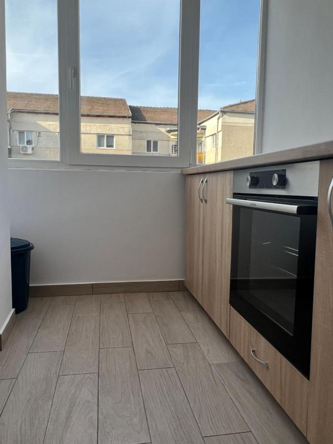 Apartament Tudor Орадя Екстер'єр фото